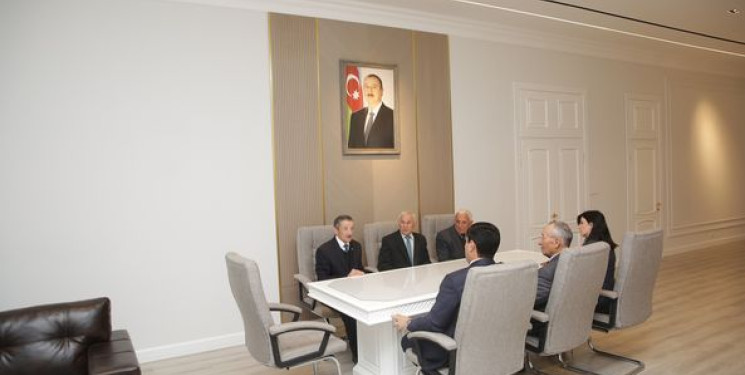Yubileylərini qeyd edən ağsaqqallar təltif edilib.