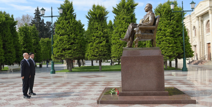 Emin Əmrullayev Xaçmazda tədris prosesi ilə tanış olub