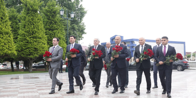 “Heydər Əliyev və müstəqil Azərbaycan: Dövlətçilik irsinin təntənəsi” adlı konfrans keçirilib